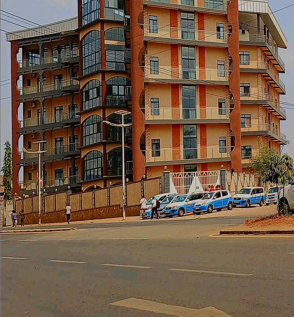 Ebenezer Palace — architecture (Wikimedia Commons CC0)